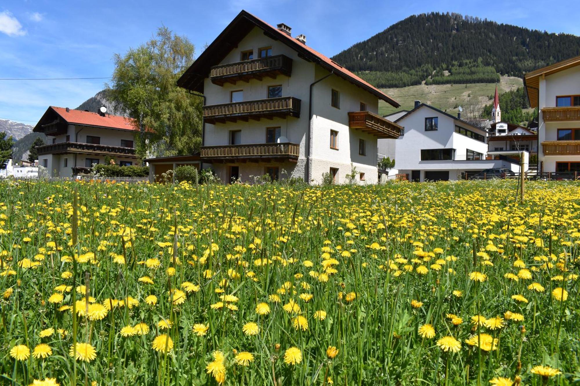 Bed and Breakfast Hirschstube Nauders Exterior foto
